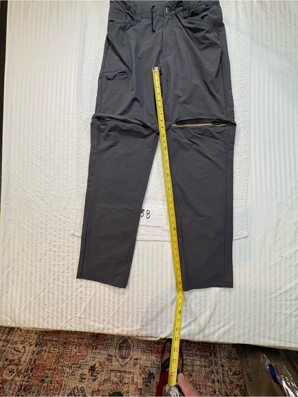 Patagonia Men’s Quandary Convertible Hiking Pants Size 35 Forge Grey Zip Off